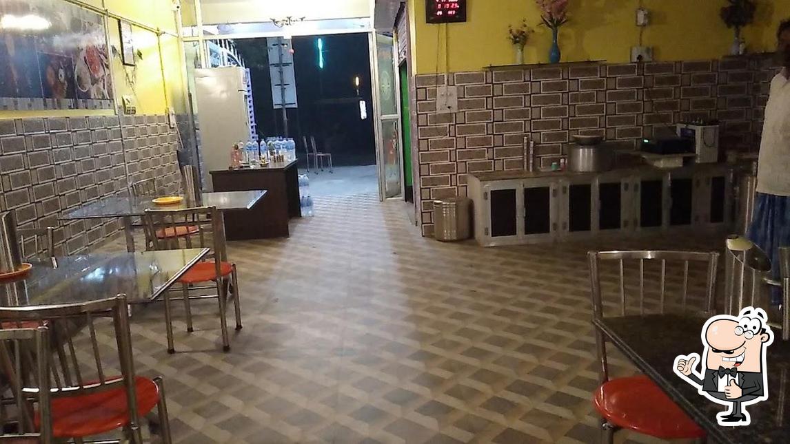 Here's a pic of Hotel Konark