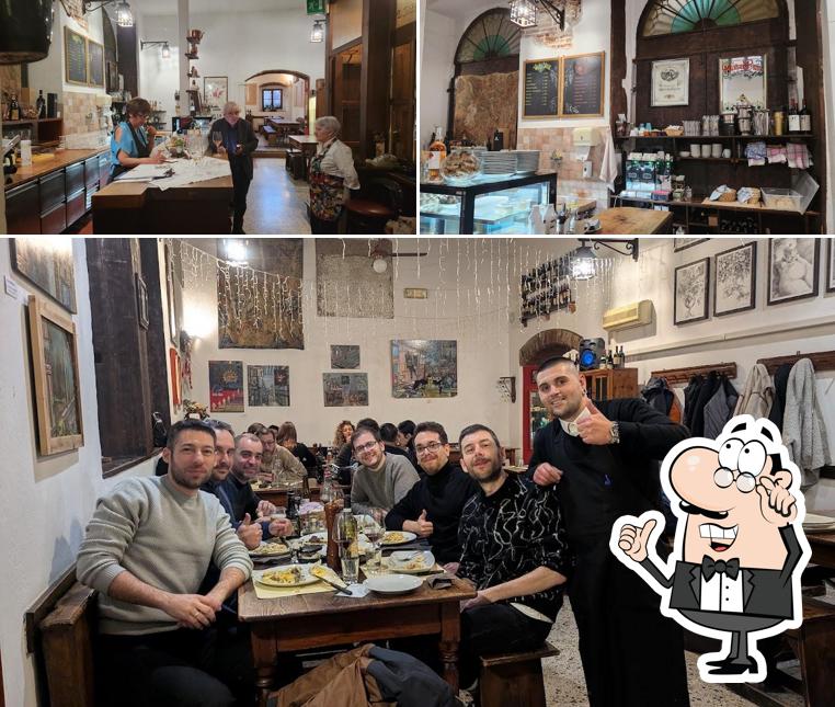 Gli interni di Osteria Al Carro Armato