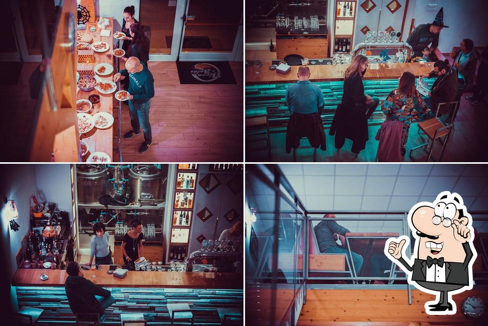 Guarda la immagine che raffigura la interni e esterno di Birra A Balùs