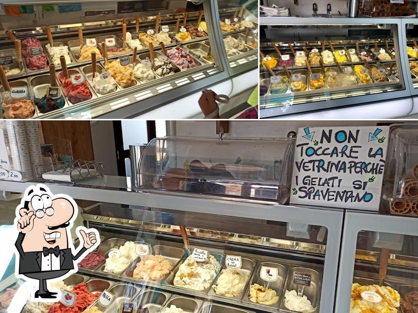 Gli interni di Gelateria Costa Turchese