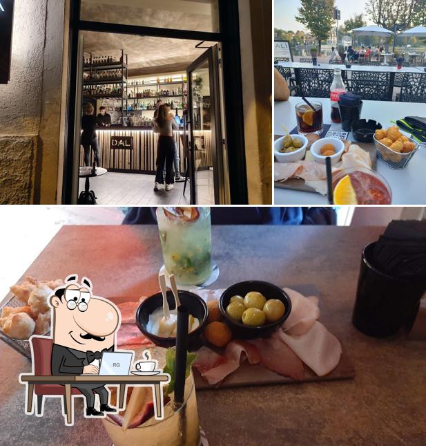 Dai un'occhiata agli interni di Dalì gintoneria & pizzeria