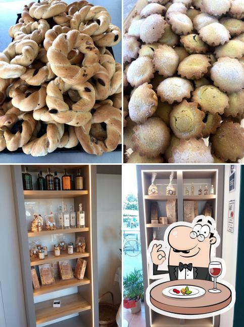 La cibo e interni del ristorante