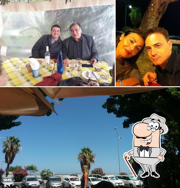 La foto della esterno e tavolo da pranzo di Trattoria del Pesce Fresco