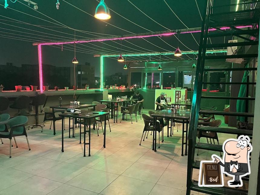 Look at the pic of Born Fire Cafe and Restaurant (Best Fast Food Restaurant, Pizza, Burger in Gandhinagar)