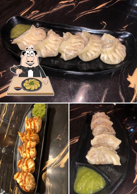 Gyoza at WOK N ROLL