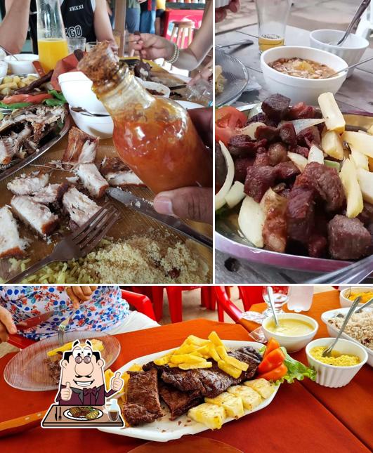 Peça refeições de carne no Fogareiro Restaurante