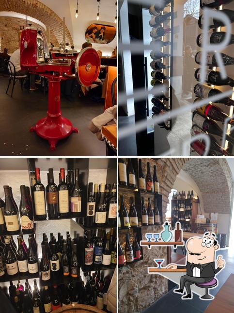 Gli interni di Supernatural Naked Food + Wine