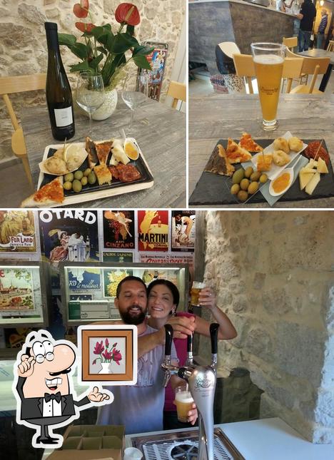 Bar Agorà si caratterizza per la interni e pizza