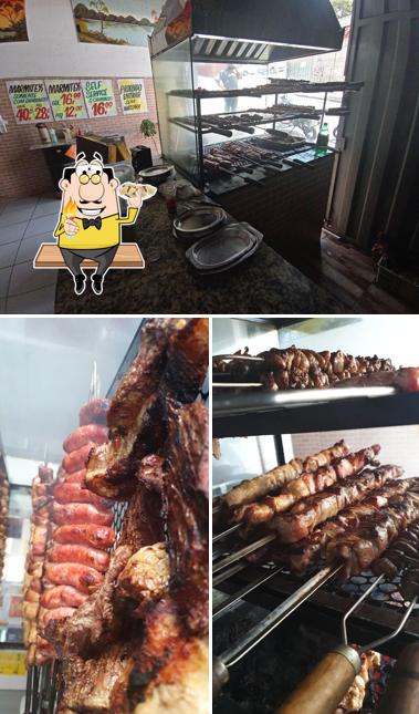 Experimente frutos do mar no Restaurante Da Familia