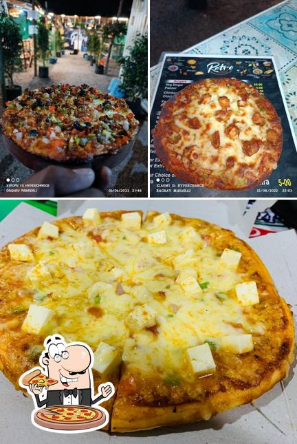 Order pizza at Retro cafe