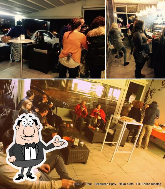 Gli interni di Relax Café