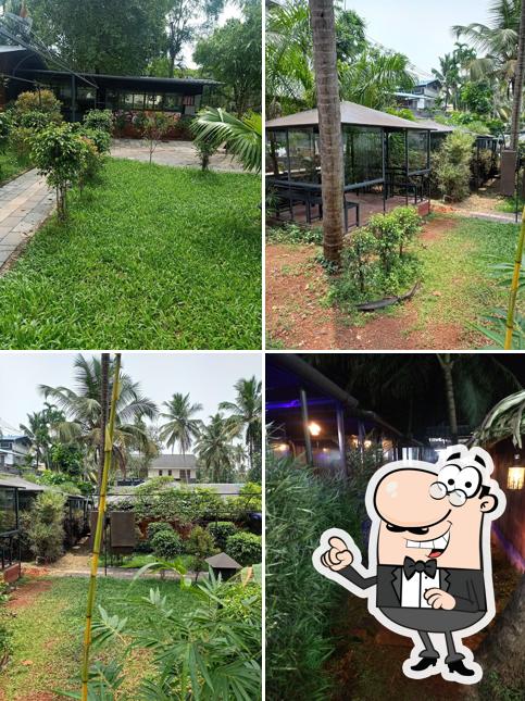 You can get some fresh air at the outside area of Tharavadu Restaurant