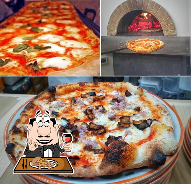 Scegli tra le svariate varianti di pizza