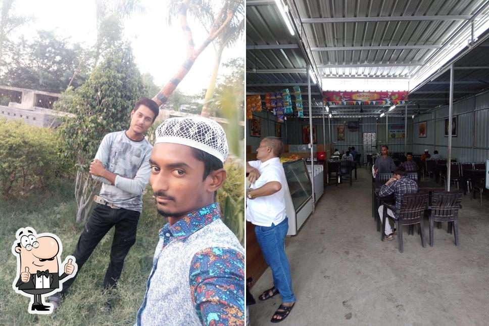 Here's a pic of Moreswari restaurant