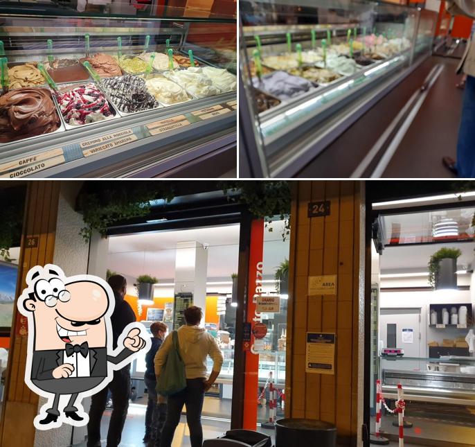 Siediti a un tavolo di Gelato Pazzo