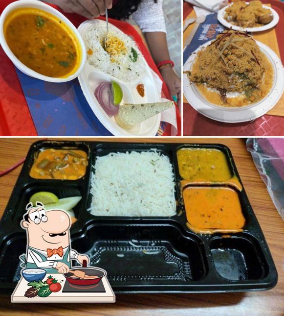 Chicken curry at Haldiram's