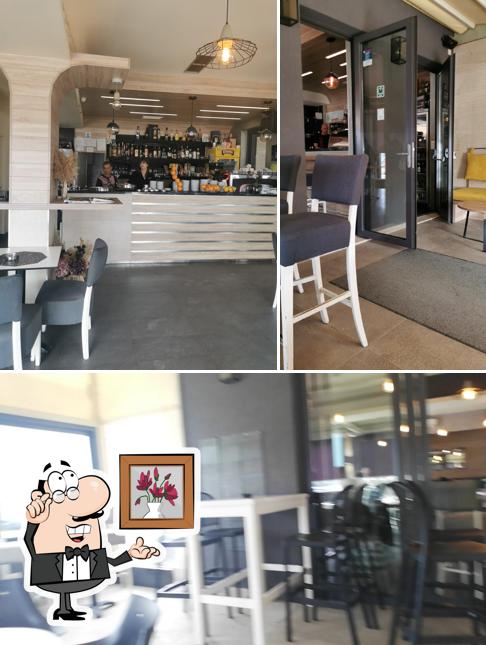 Dai un'occhiata agli interni di Cafe Silver