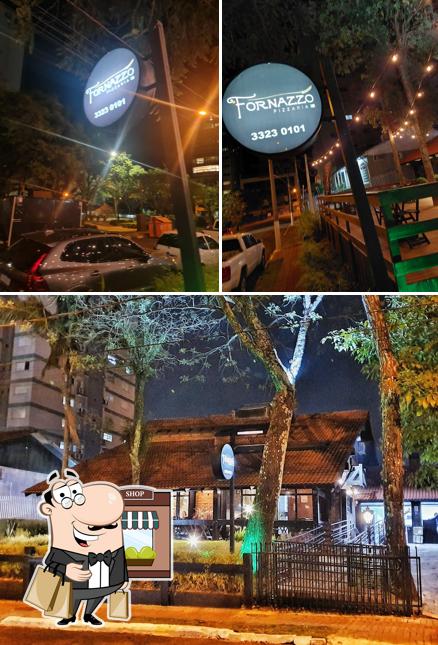 O exterior do Fornazzo Pizzaria
