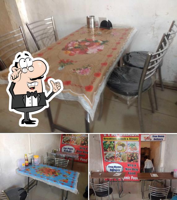 The interior of Pal Dhaba