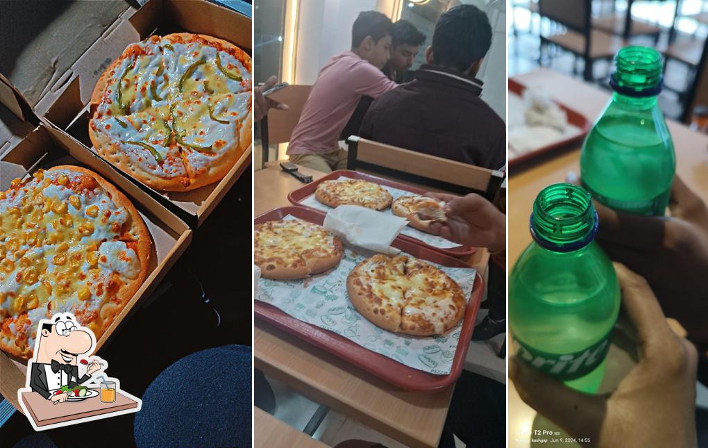 Food at Pizzeria Town