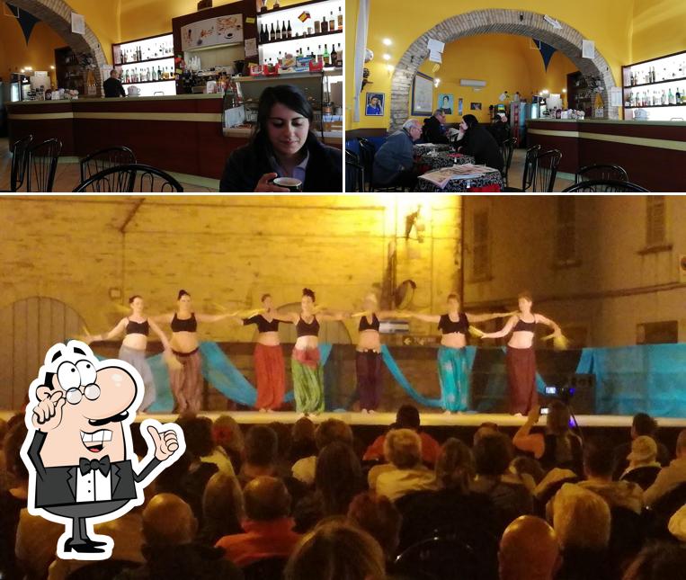 Gli interni di "Mai Dire Bar" di Andreoli Nicola E C. S.N.C