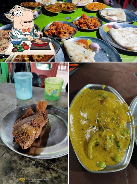 Chicken curry at Maa grameswari dhaba