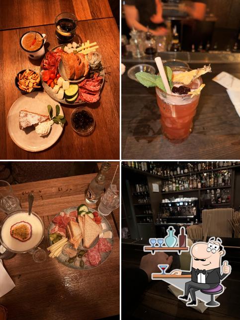 Siediti a un tavolo di Barfly’z