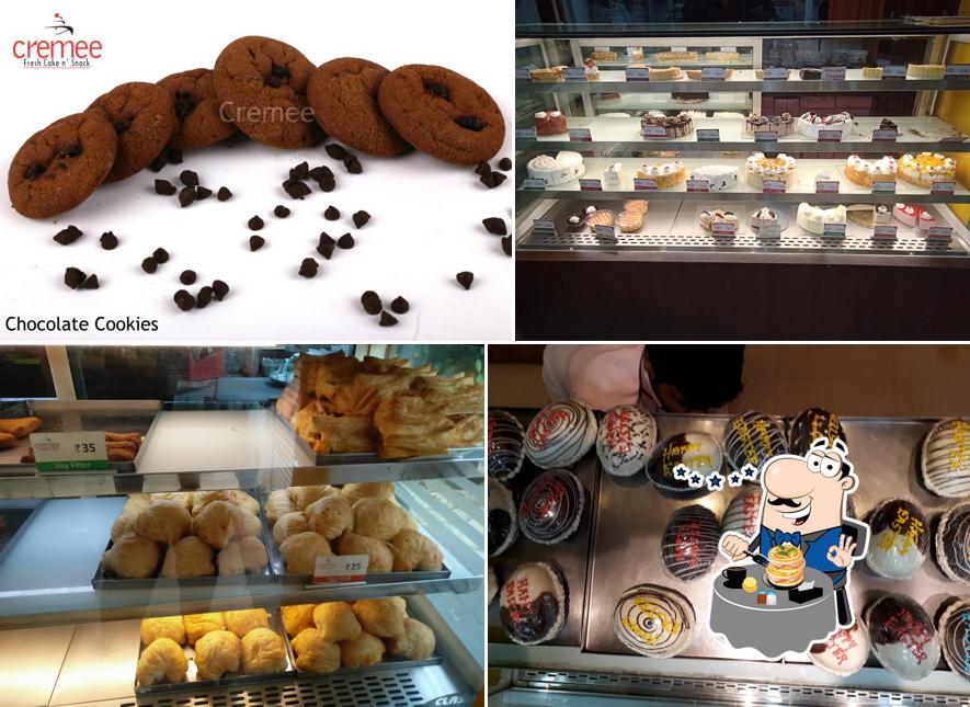 Food at Cremeé Fresh Cake N Snacks