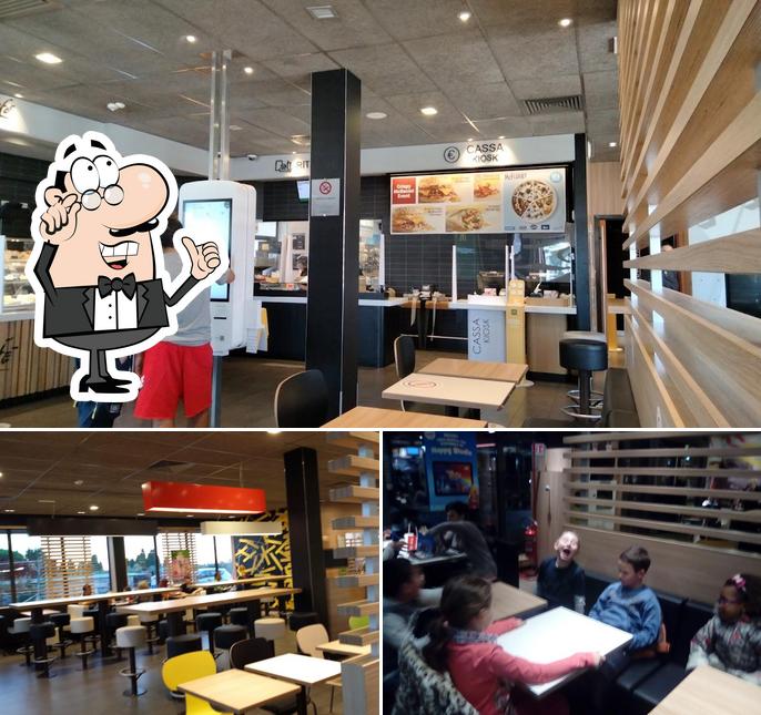 Gli interni di McDonald's Ladispoli