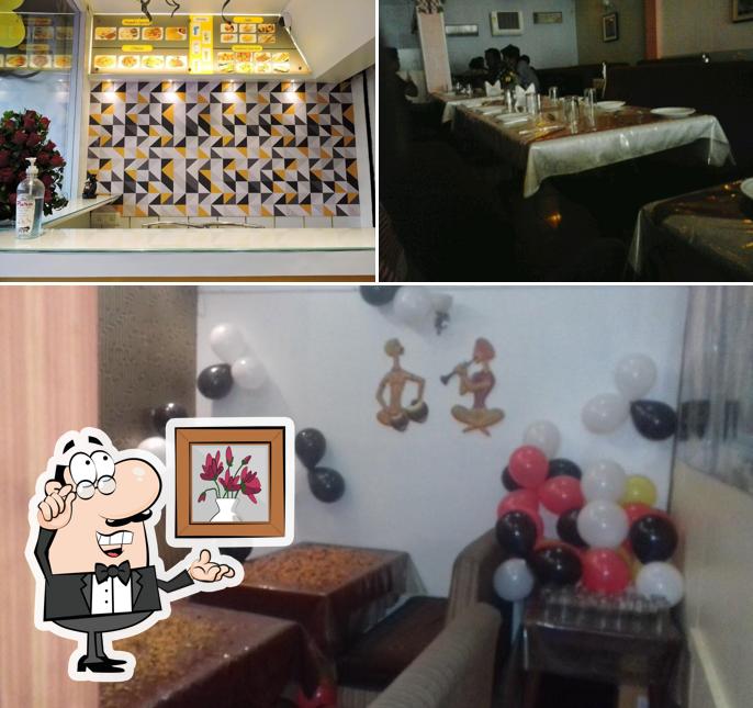 Take a seat at one of the tables at Punjabi Tadka Kopper Chimni
