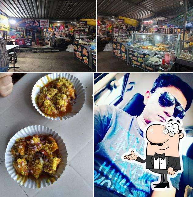 The interior of Mahakali Bhel Chotila