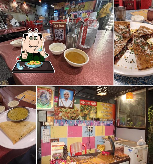 Food at Shiv Dosa Point & Pavbhaji