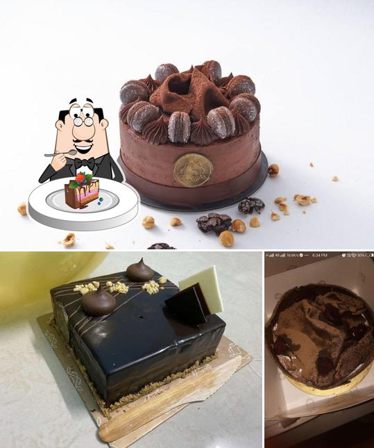 Chocolate cake at Smoor