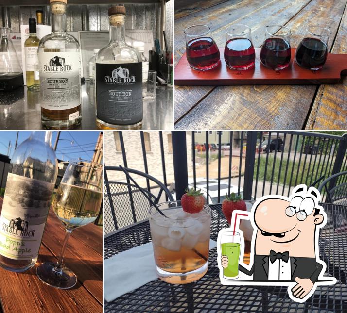 Stable Rock Winery, Distillery & Kitchen