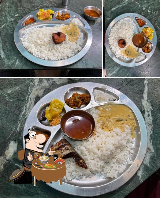 Food at Restaurant Manoj (Rice & Fish) മനോജ്‌ ഹോട്ടൽ