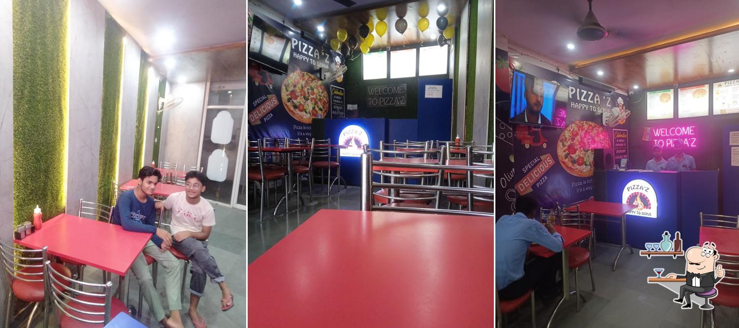 The interior of Pizza'Z