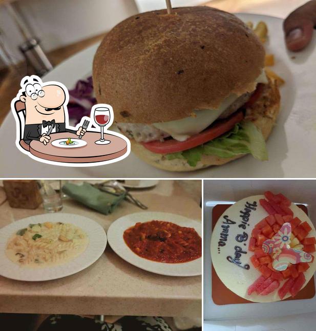 Meals at Meal Box By Novotel