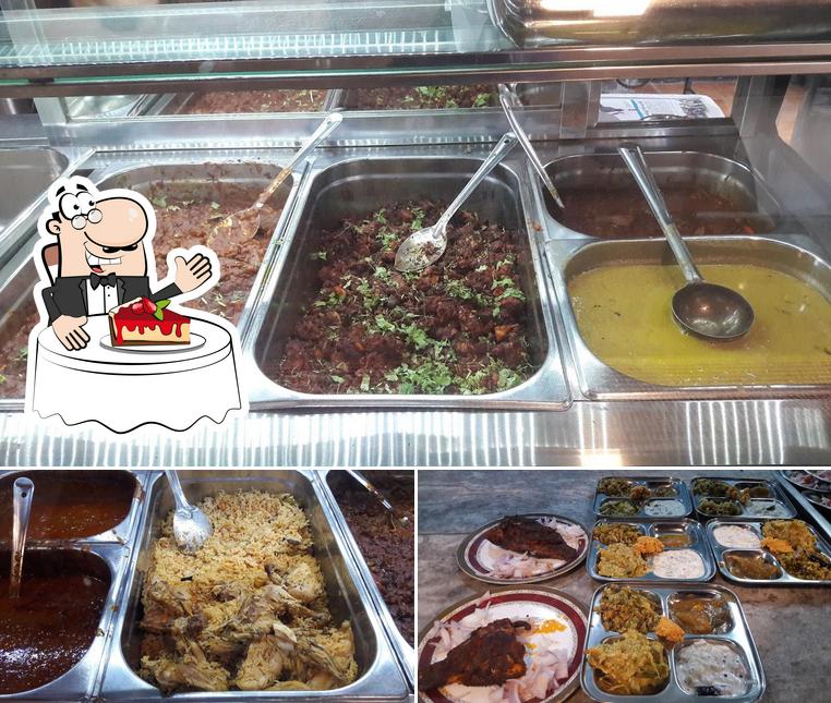 Hotel Hira, Family restaurant provides a selection of desserts