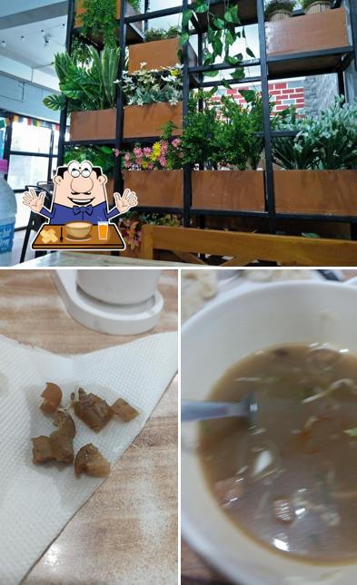The image of food and interior at Lama Resturant