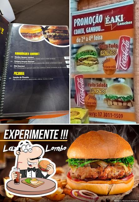 Peça um hambúrguer no Éaki Lanches