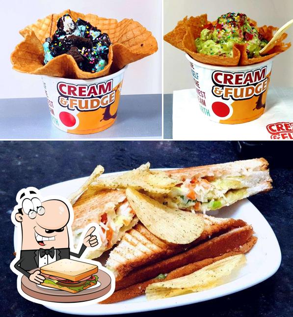 Grilled cheese sandwich at Cream & Fudge