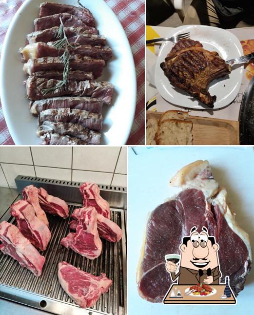 Prenditi i un pasto a base di carne a Clan best Bar Pizzeria braceria