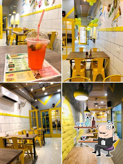 Check out how Funbytes-Amazing Burger looks inside
