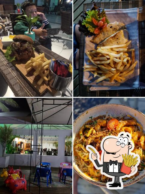 Experimente batatas fritas no PORTO 45 RESTAURANTE