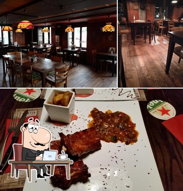La foto di interni e frutti di mare da The Western Saloon
