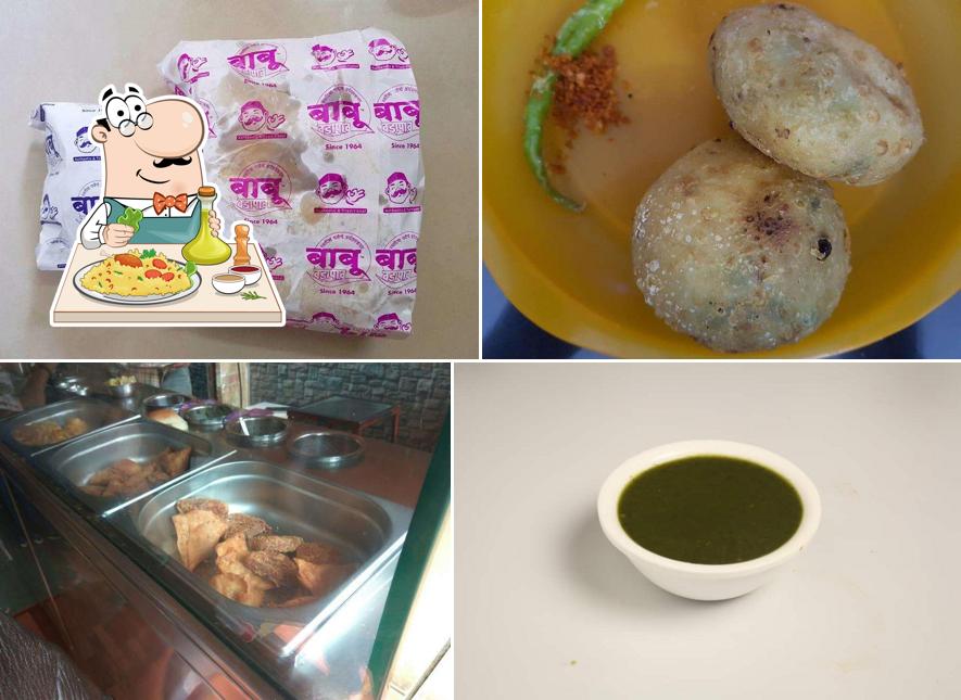 Meals at Babu Vadapav