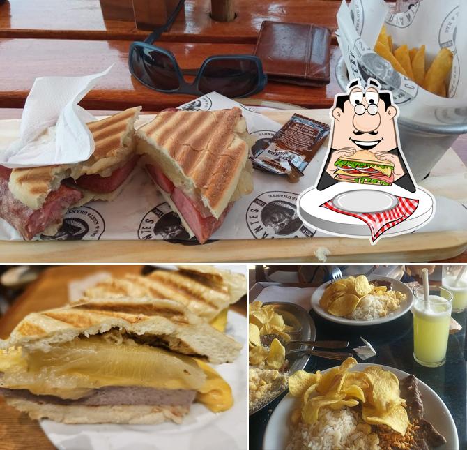 Clube sanduíches em Restaurante Cervantes Barra
