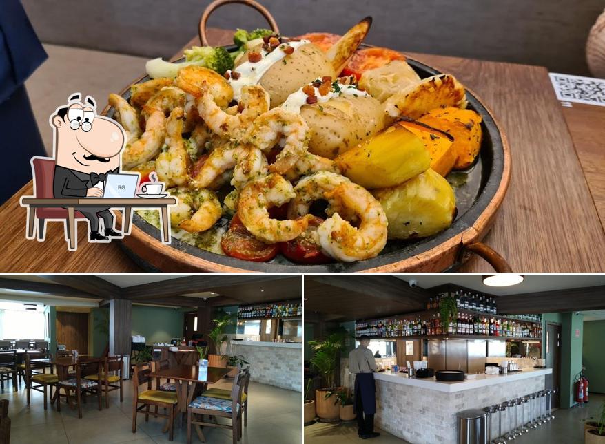 Sente em uma das mesas no Camarões