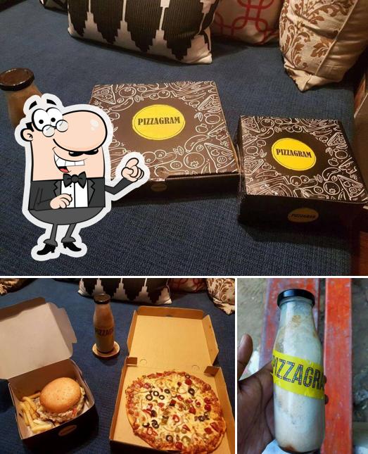 The interior of Pizzagram