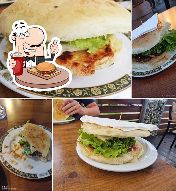 Prova un hamburger a Okrepčevalnica in izdelovanje sladoleda Zaim Džabiri s.p